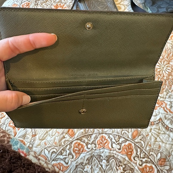 Michael Kors Wallet - Picture 2 of 3